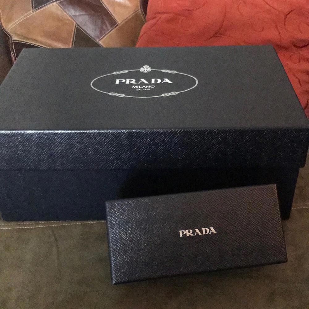 •𝙿𝚁𝙰𝙳𝙰• 𝙼𝚎𝚗’𝚜 𝙲𝚛𝚘𝚌 𝙻𝚘𝚊𝚏𝚎𝚛𝚜 🐊 - Picture 6 of 15